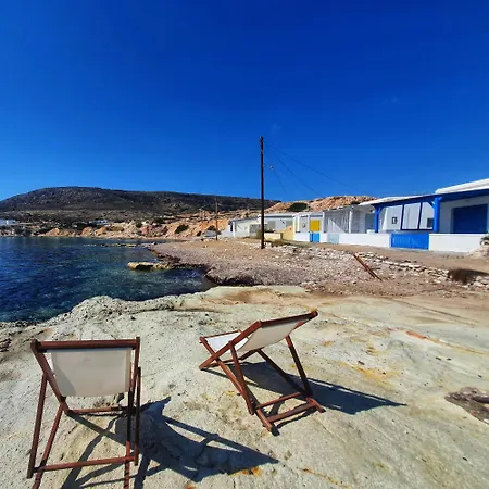 Zacharias Seaside * Kímolos