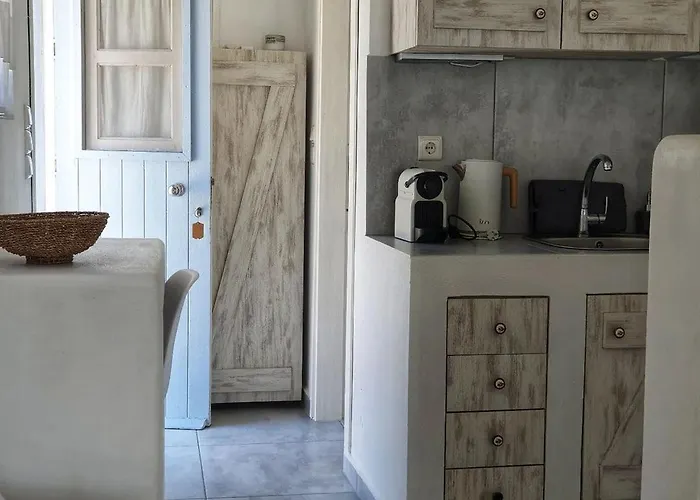 Zacharias Seaside Kímolos