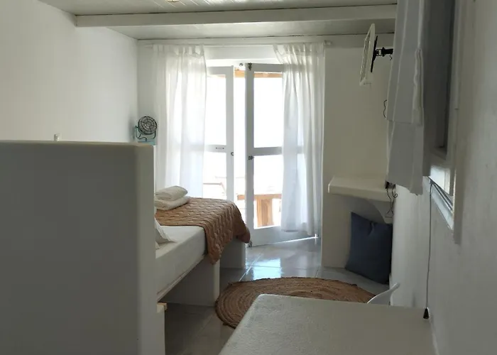 Zacharias Seaside Kímolos